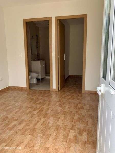 Pequena casa para arrendar - Grande imagem: 5/5