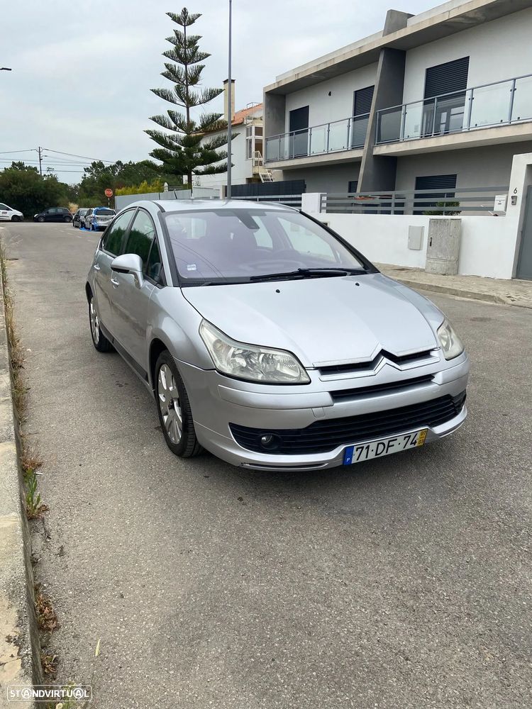Citroën C4 1.6 HDi 110 Exclusive - 3