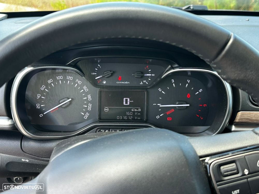Citroën C3 Pure Tech S&S Shine — fotografia 8
