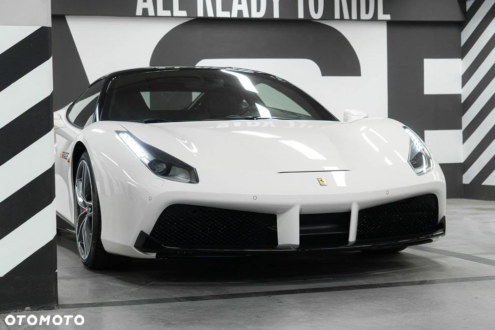 Ferrari 488 - 13
