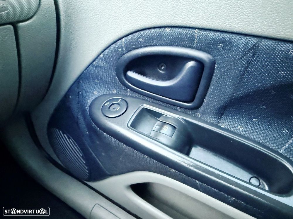 Renault Clio 1.5 dCi Dynamique Luxe - 19