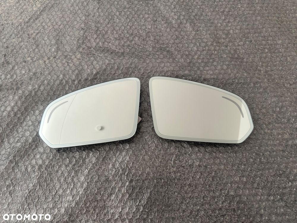 Oryginalne Wkłady lusterek Volvo – H21016169 / H21016172 - 1
