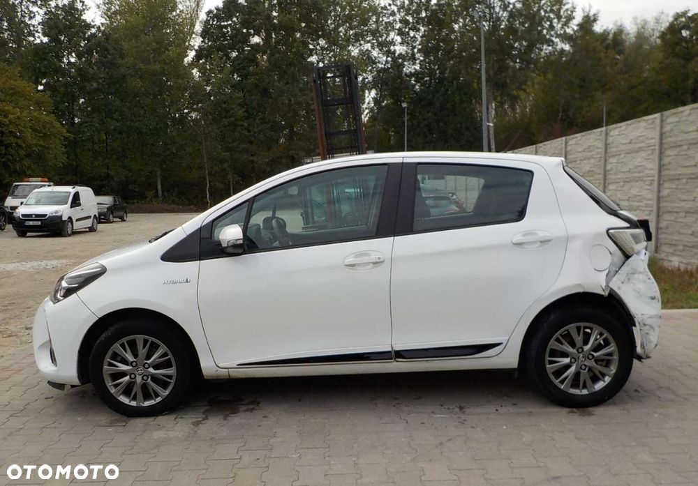 Toyota Yaris - 5