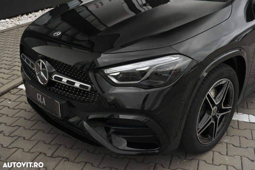 Mercedes-Benz GLA - 27