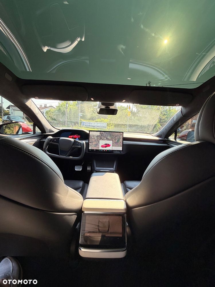 Tesla Model S - 15