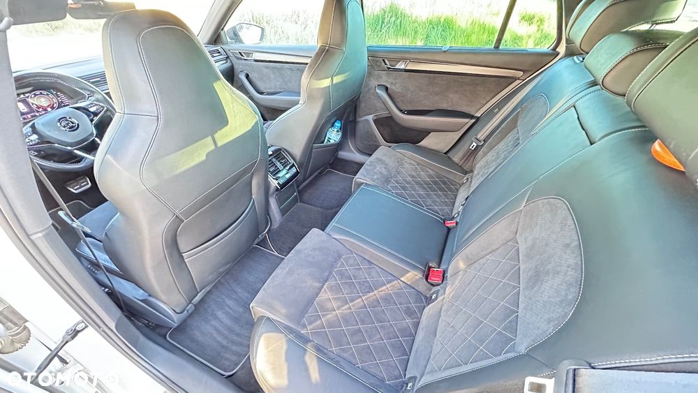 Skoda Superb 2.0 TDI 4x4 DSG Sportline - 17