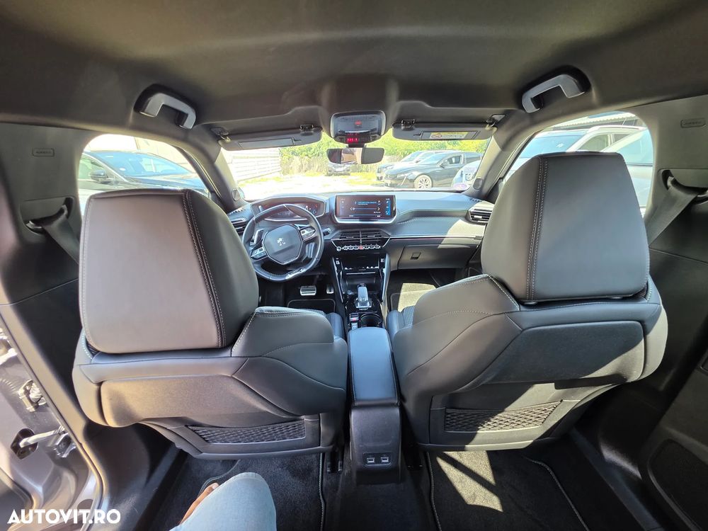 Peugeot 2008 PureTech 130 EAT8 GT - 20
