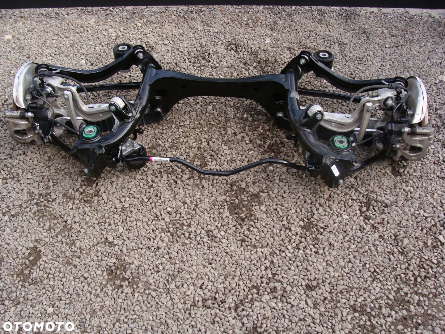 ZAWIESZENIE TYLNE KOMPLETNE AUDI A4 B9 2WD - 1