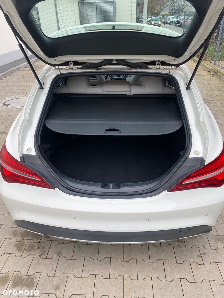 Mercedes-Benz CLA 180 7G-DCT - 8