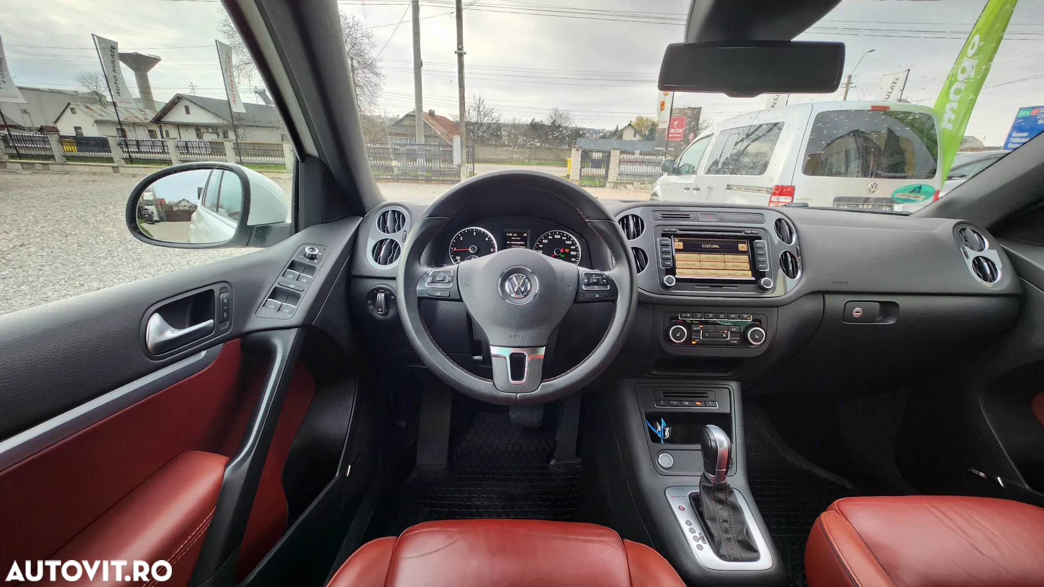 Volkswagen Tiguan 2.0 TDI DPF 4Motion BlueMotion Technology DSG Exclusive - 23