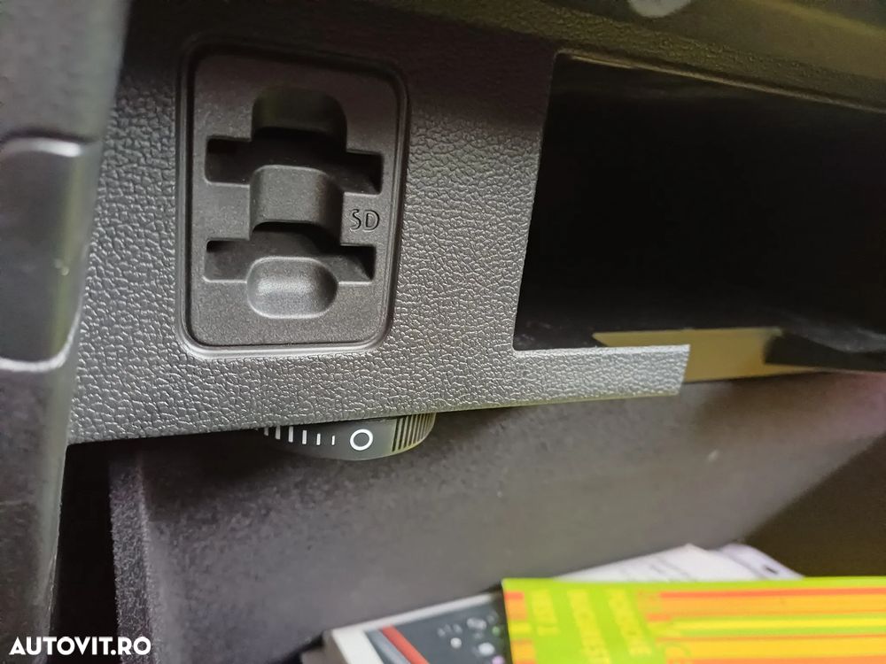 Volkswagen Passat Variant 2.0 TDI DSG Highline - 27