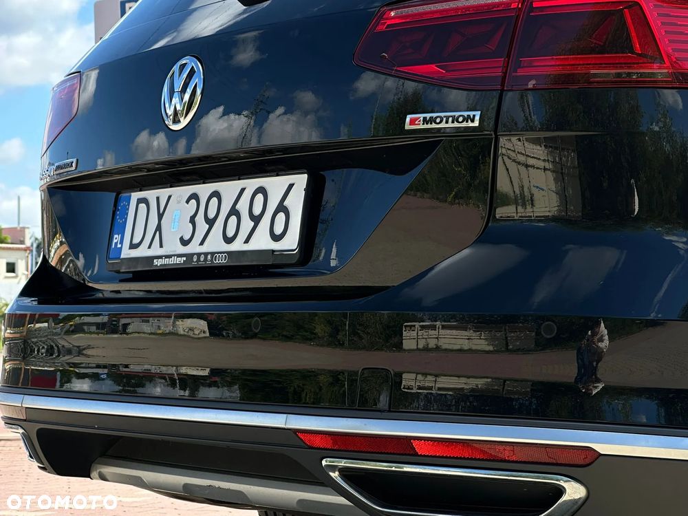 Volkswagen Passat Alltrack 2.0 TDI SCR DSG 4Motion - 13