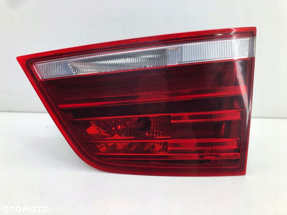 BMW X3 F25 LAMPA PRAWA W KLAPĘ 7217310 - 1