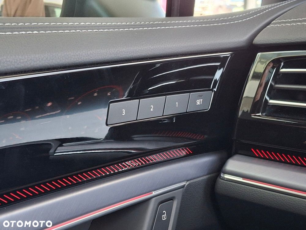 Volkswagen Touareg 3.0 V6 TDI 4Motion R-Line Final Edition - 38