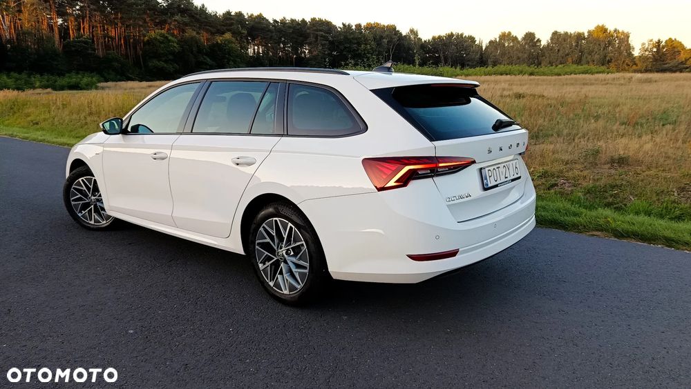 Skoda Octavia 2.0 TDI DSG Tour - 29