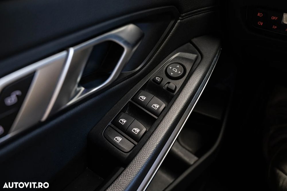 BMW Seria 3 318d Aut. - 22