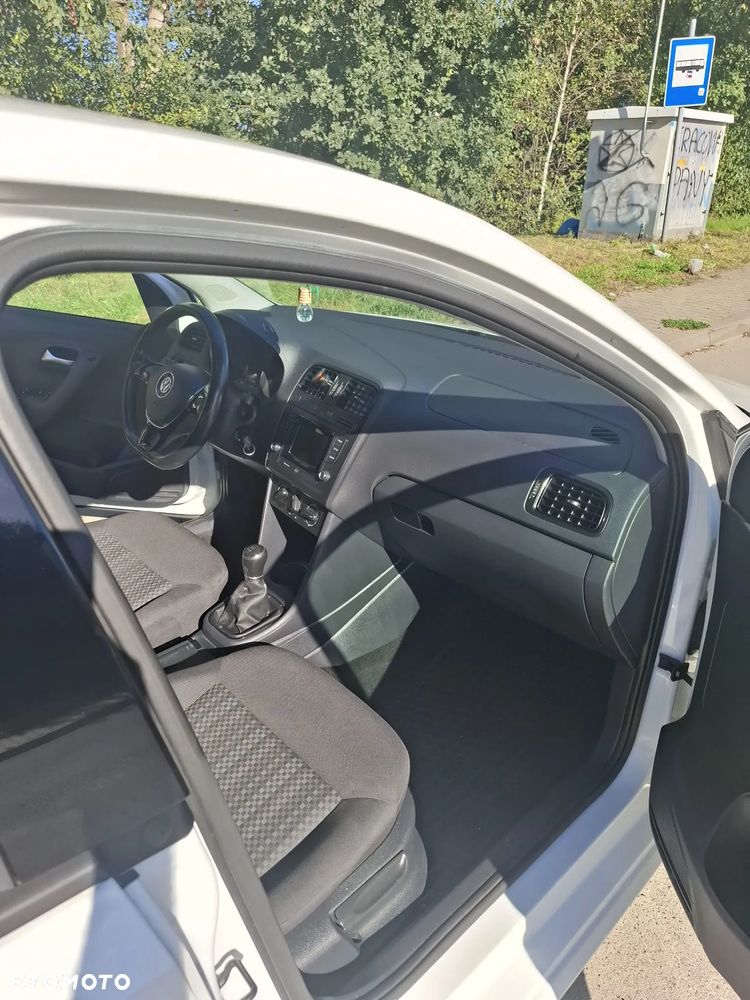 Volkswagen Polo - 13