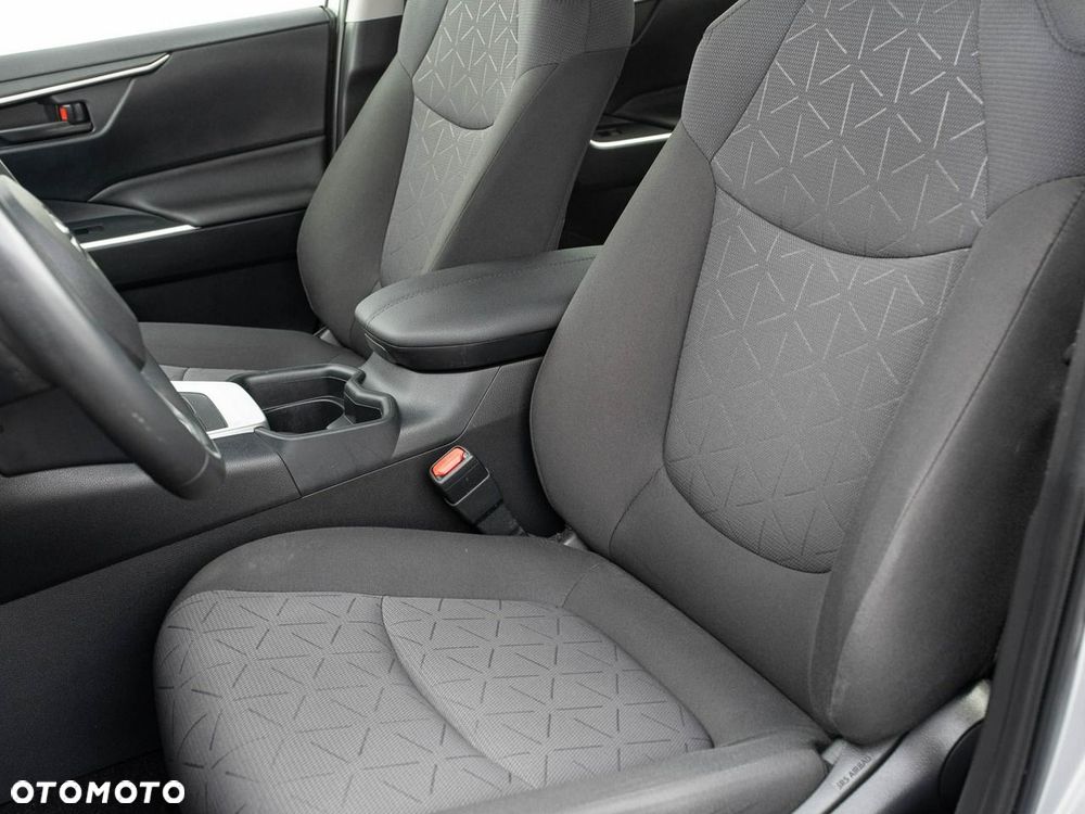 Toyota RAV4 - 12