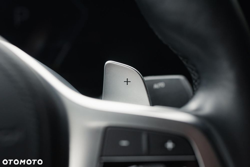 BMW Seria 3 320d xDrive M Sport sport - 28