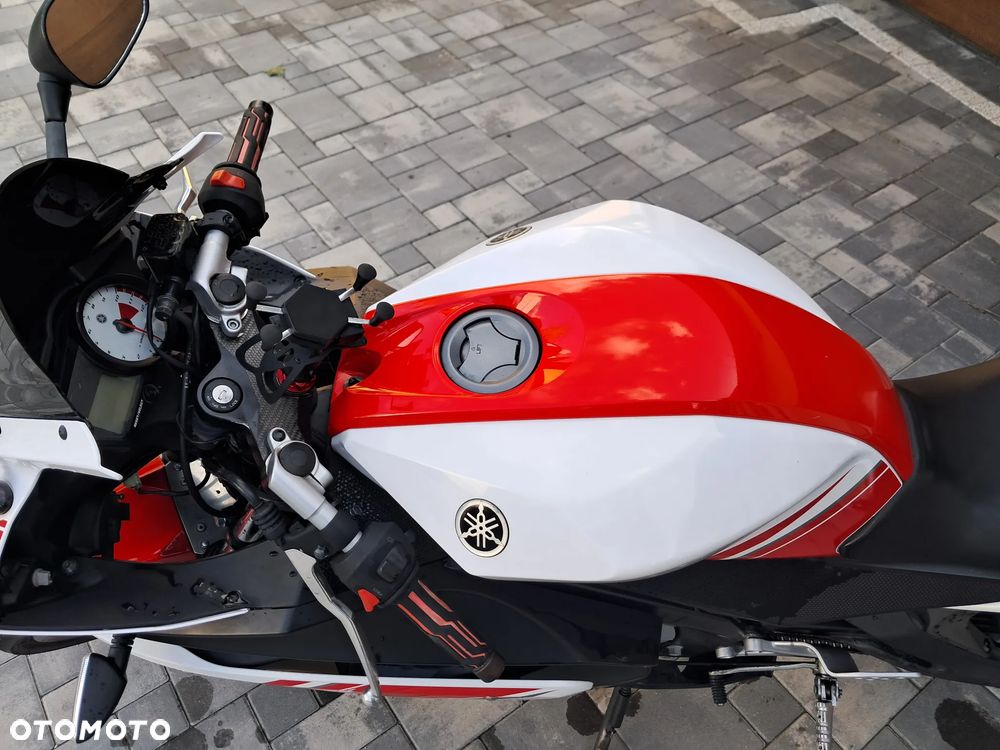 Yamaha YZF - 13