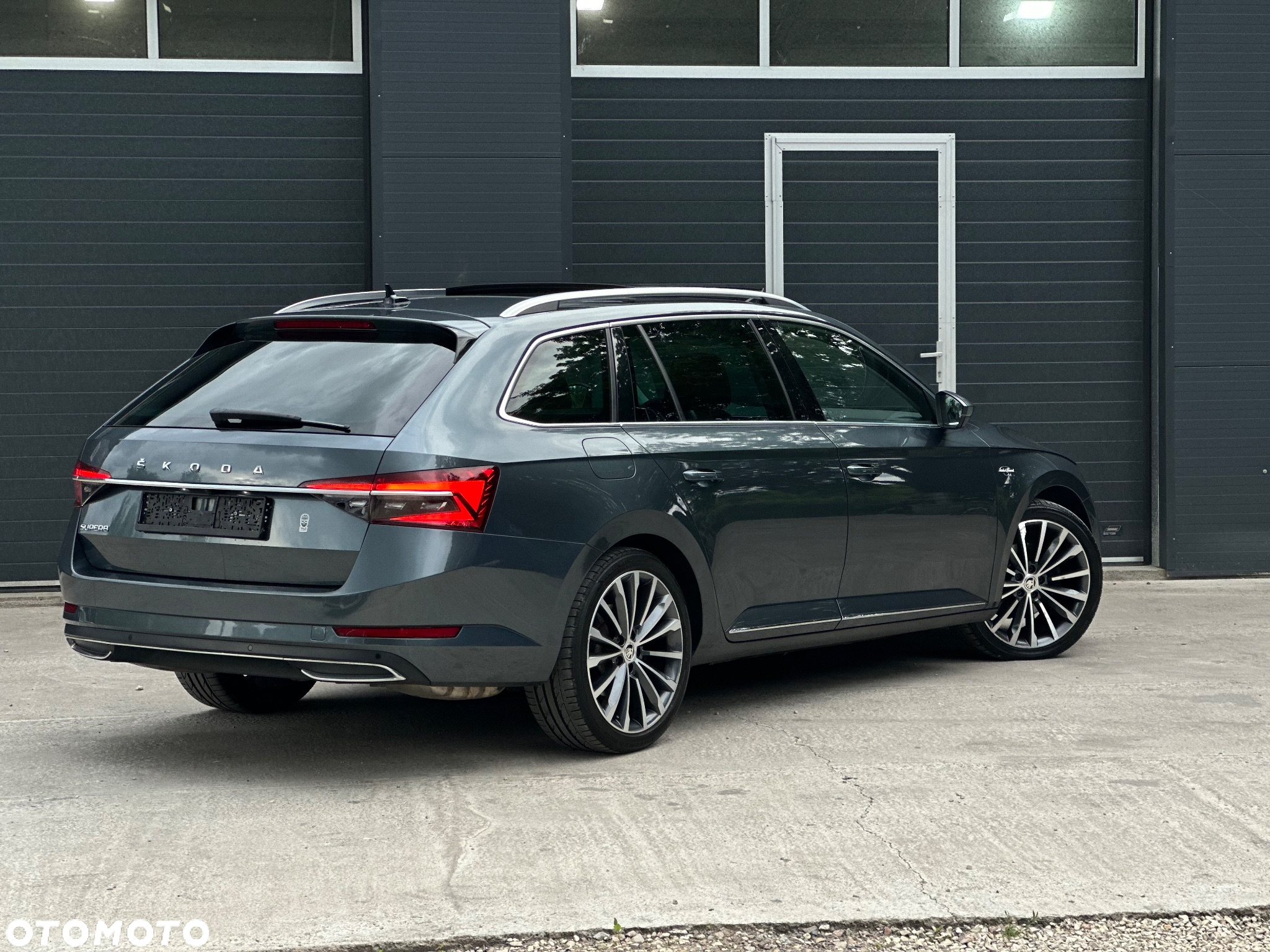 Skoda Superb 2.0 TSI L&K DSG - 4