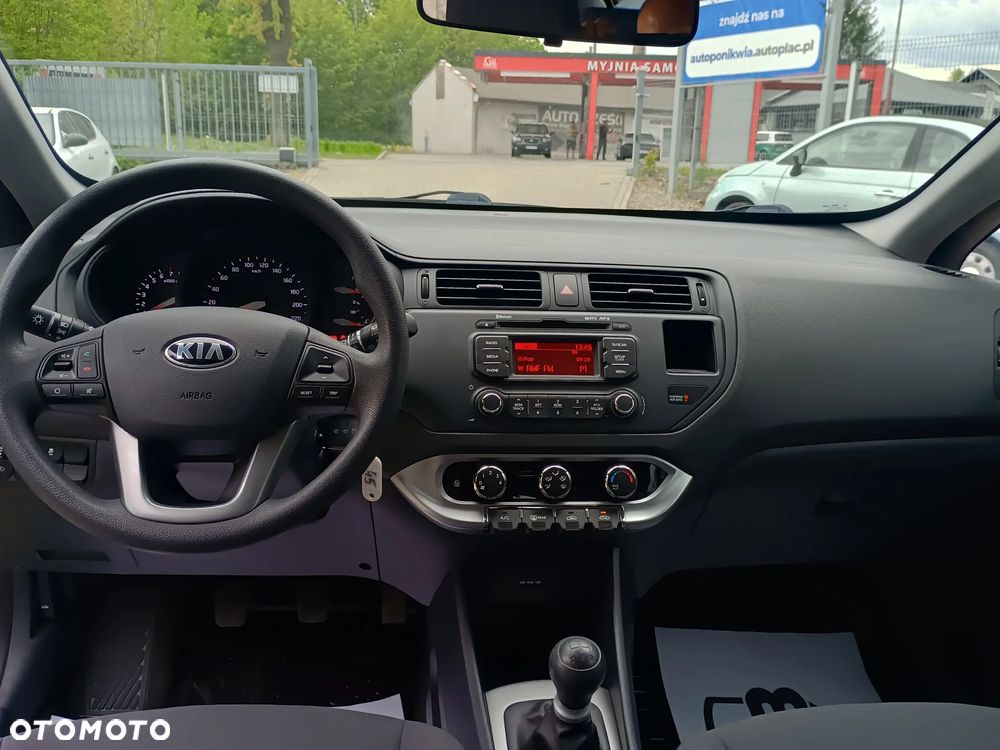Kia Rio - 17