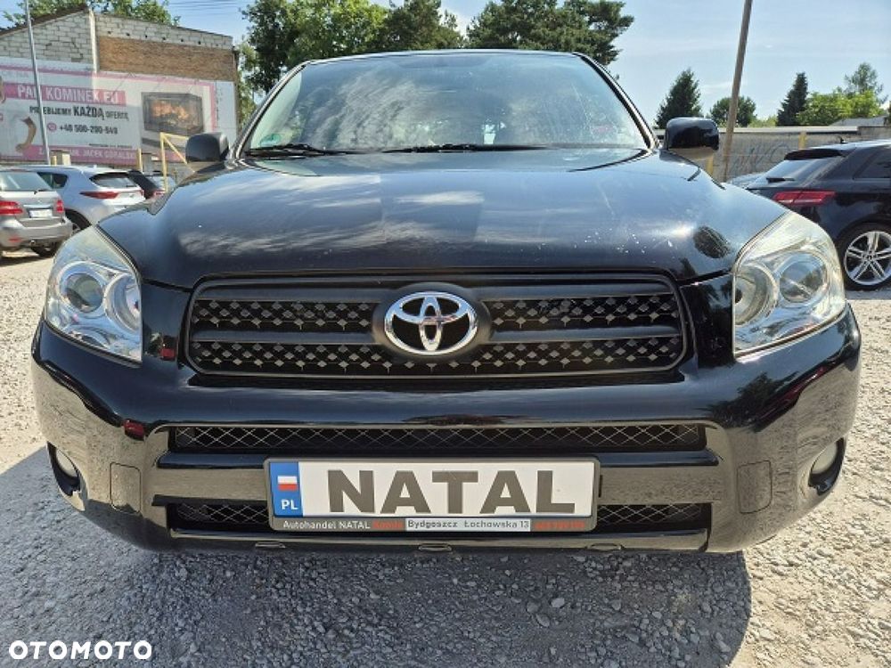 Toyota RAV4 - 6