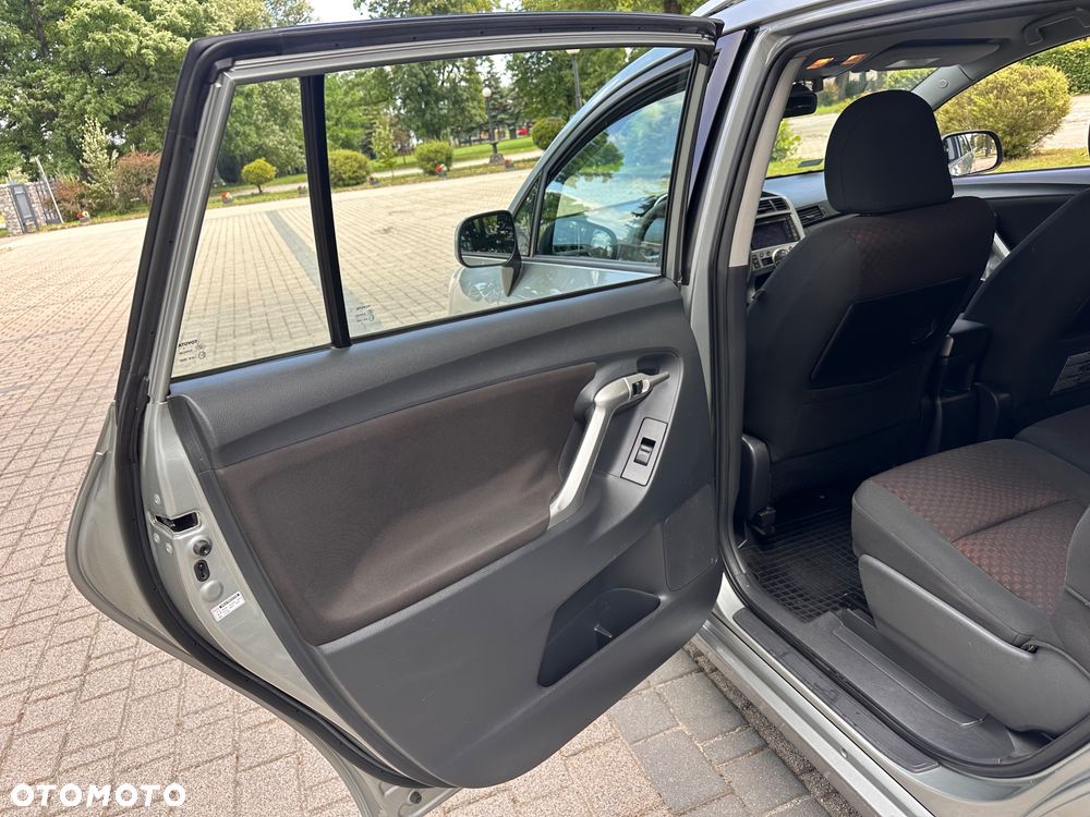 Toyota Verso 2.0 D-4D Executive - 18