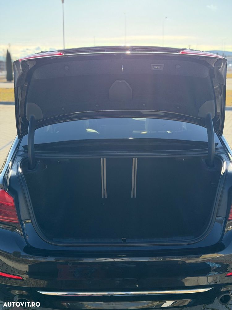 BMW Seria 5 530i xDrive AT - 26