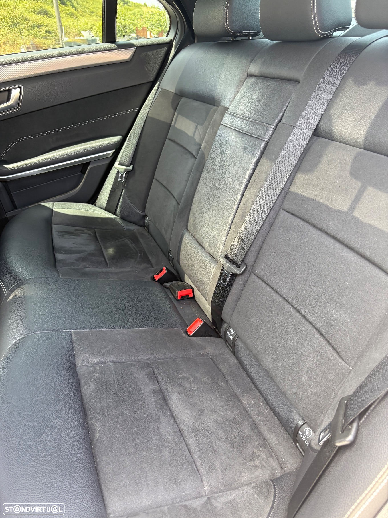 Mercedes-Benz E 300 - 12