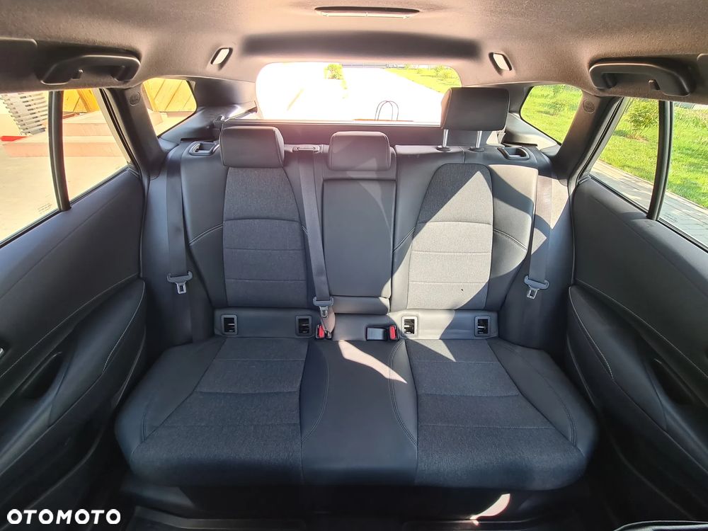 Toyota Corolla 2.0 Hybrid Comfort - 17