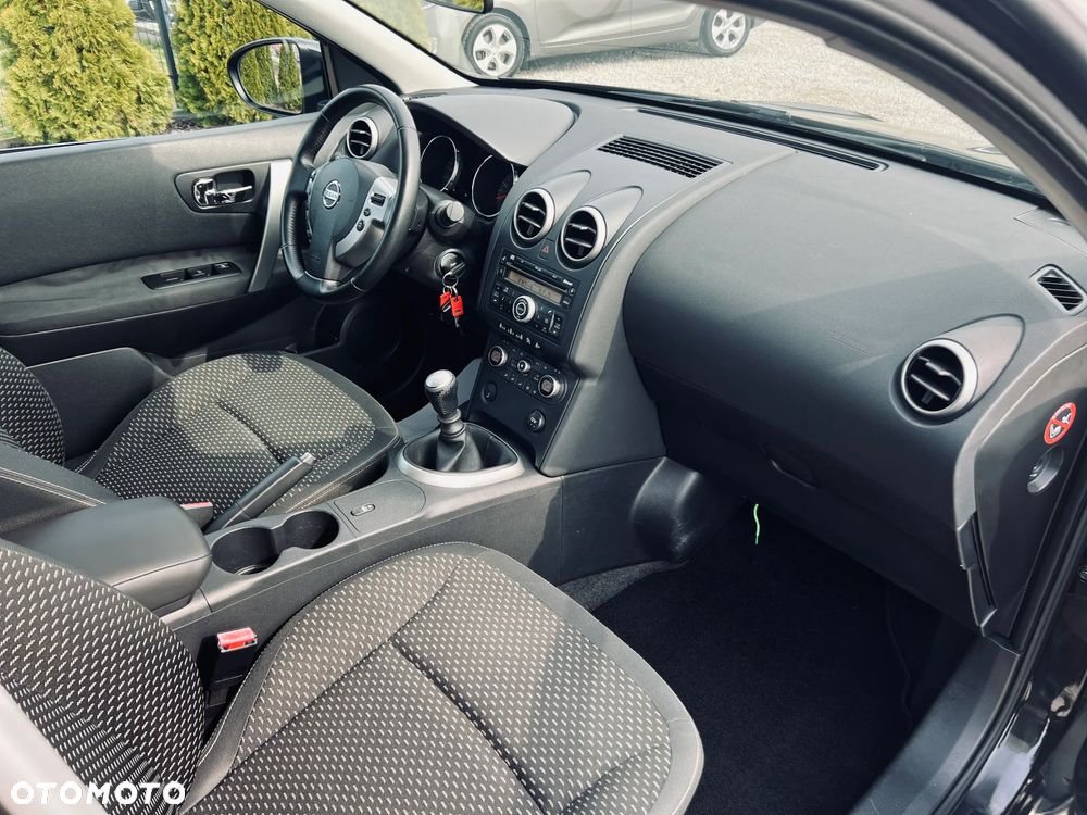 Nissan Qashqai 2.0 dCi DPF acenta - 19