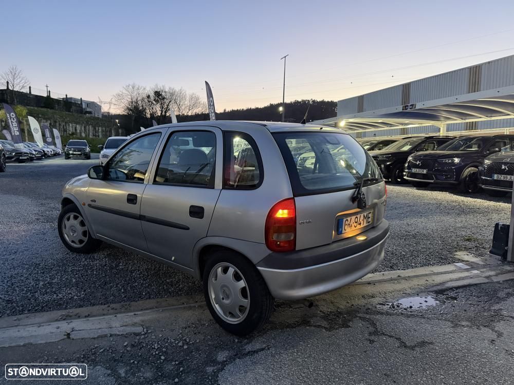 Opel Corsa 1.2 16V Swing - 5