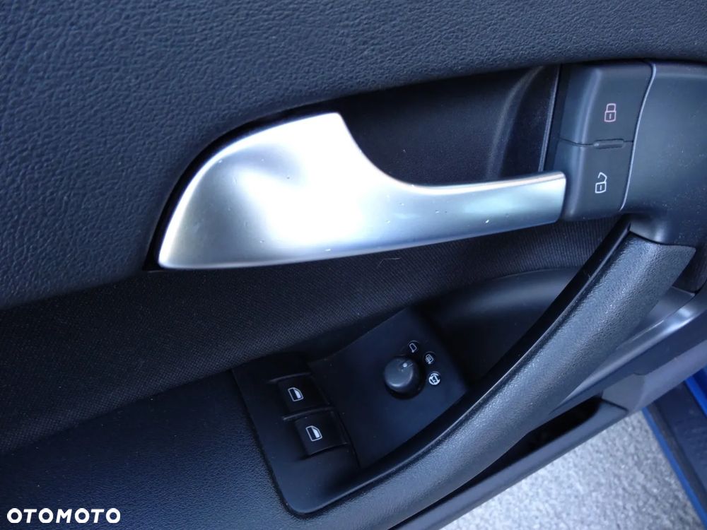 Audi A3 3-drzwiowe 1.6 Ambiente - 27