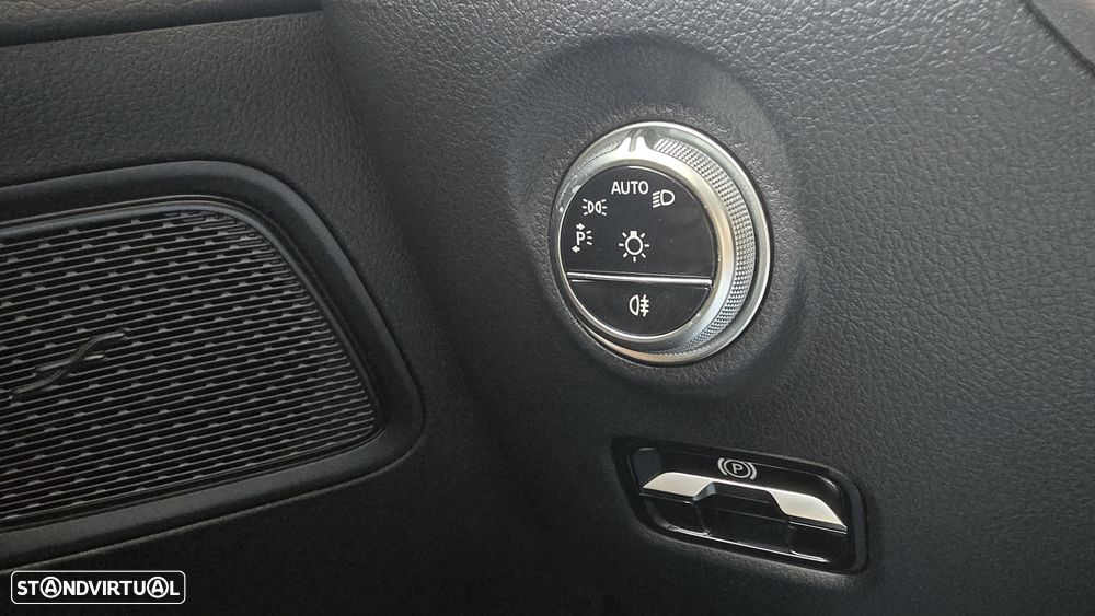 Mercedes-Benz C 300 e 9G-TRONIC AMG Line Advanced - 27