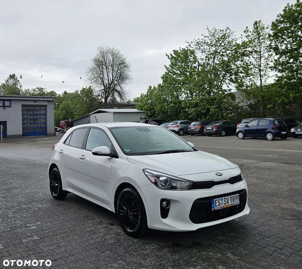 Kia Rio - 8