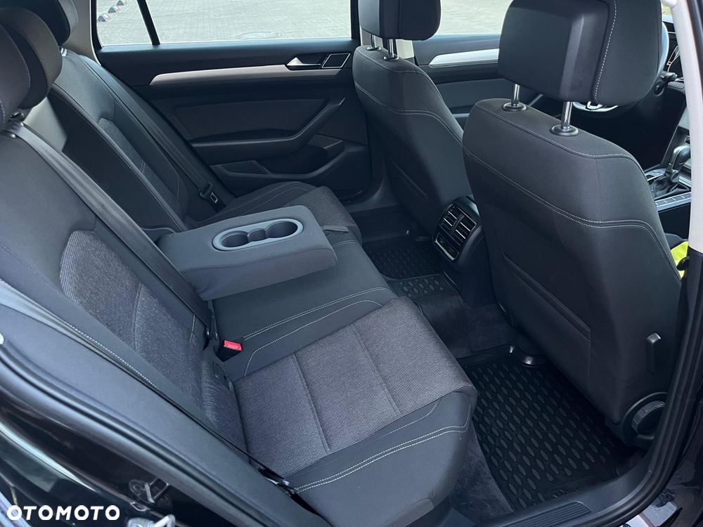 Volkswagen Passat 2.0 TDI (BlueMotion Technology) DSG Comfortline - 16