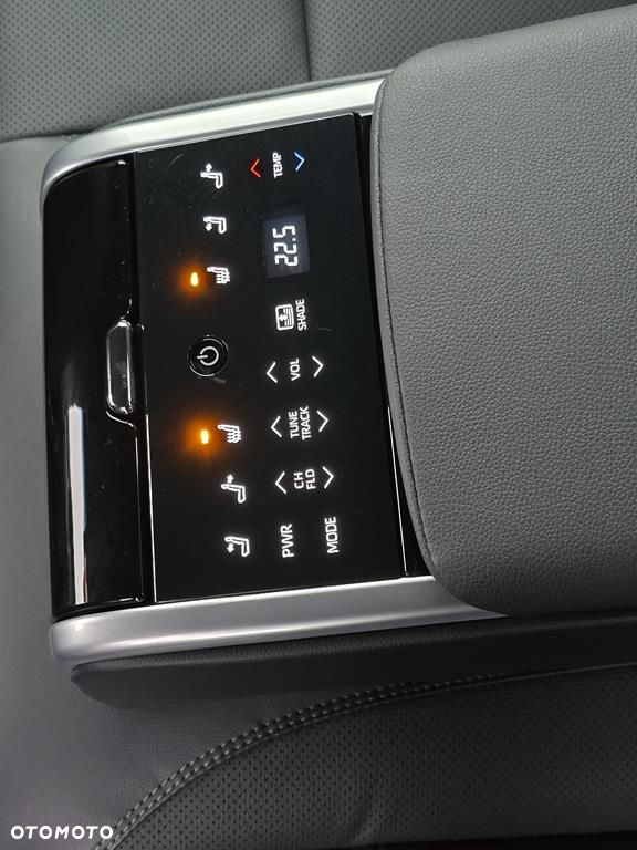 Toyota Camry 2.5 Hybrid Executive CVT - 10