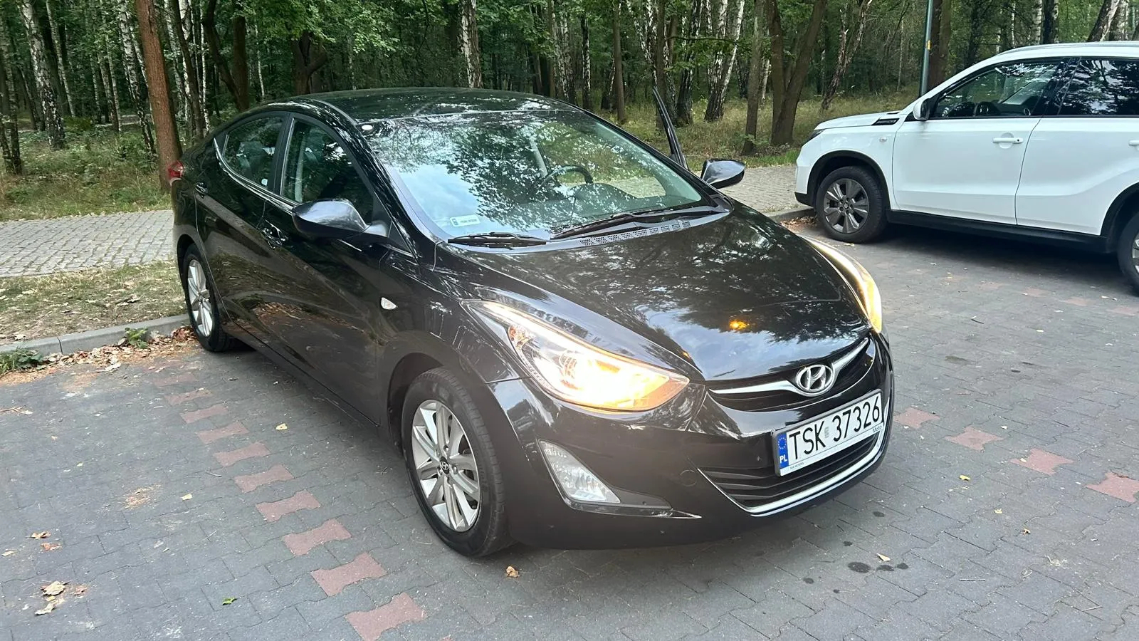 Hyundai Elantra 1.6 Comfort - 13