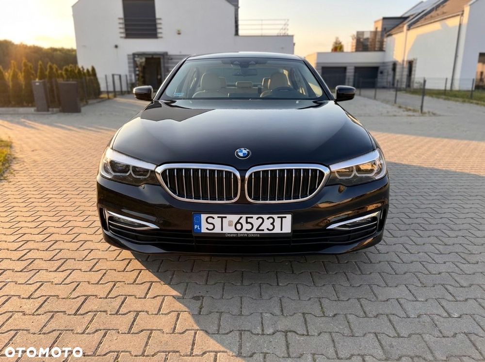 BMW Seria 5 520d xDrive Luxury Line - 2