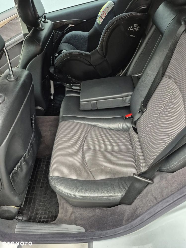 Mercedes-Benz Klasa E - 2