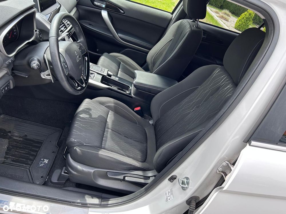 Mitsubishi Eclipse Cross 1.5 T GPF Intense Plus CVT 4WD - 18