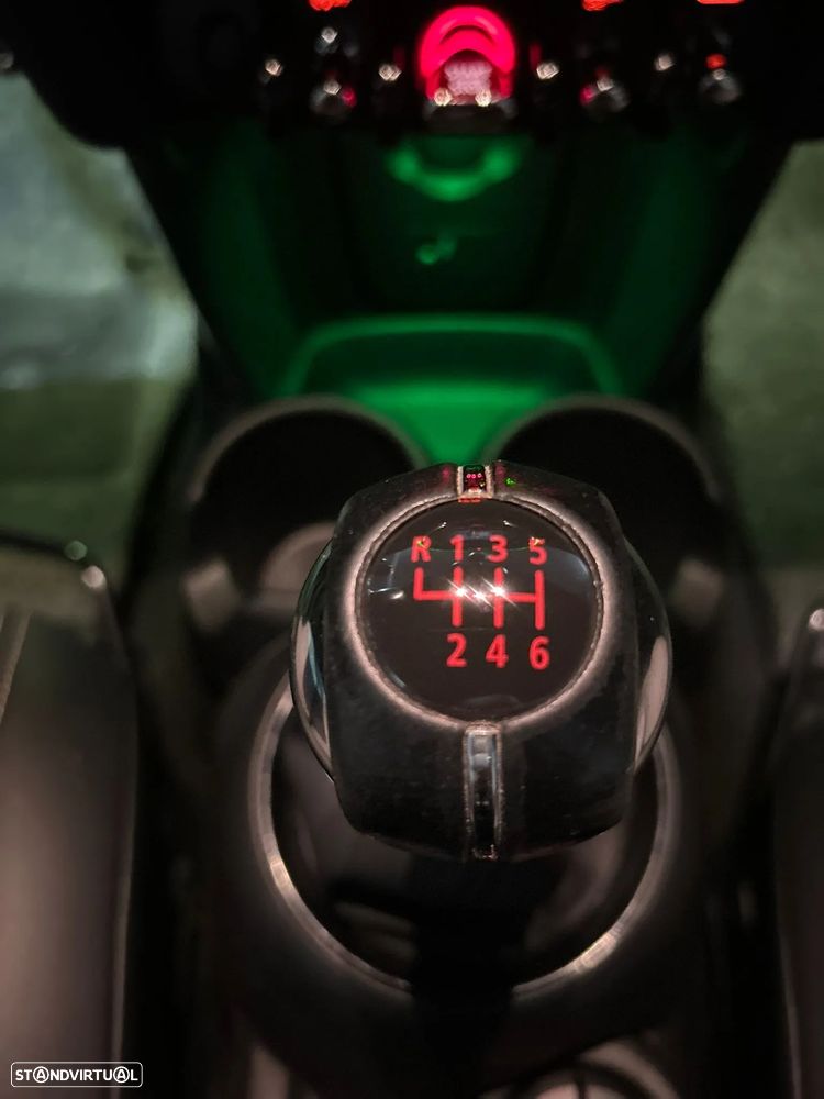 MINI 3 Portas One D - 35