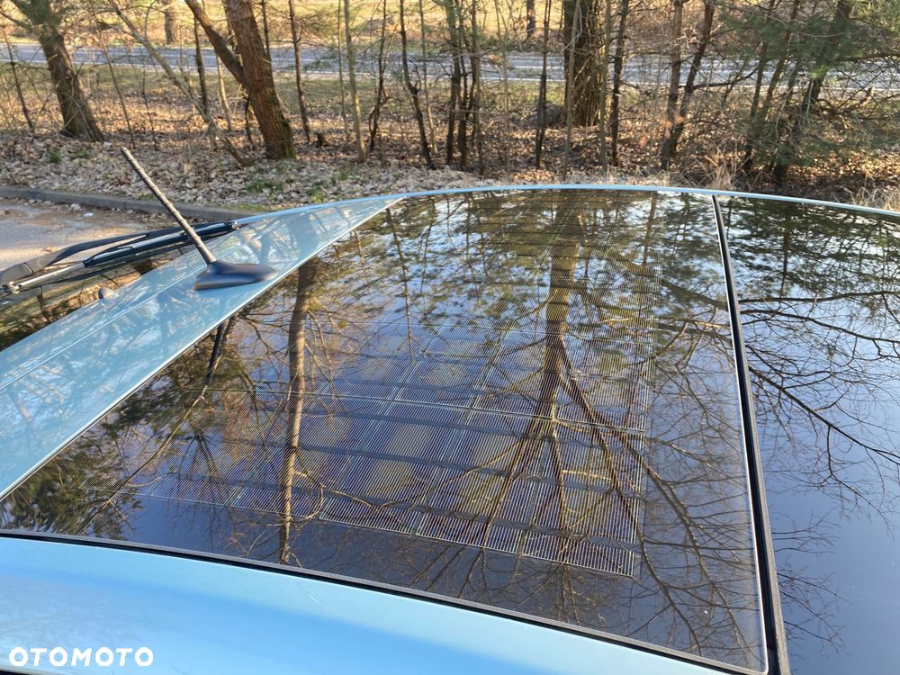 Toyota Prius (Hybrid) Executive - 18