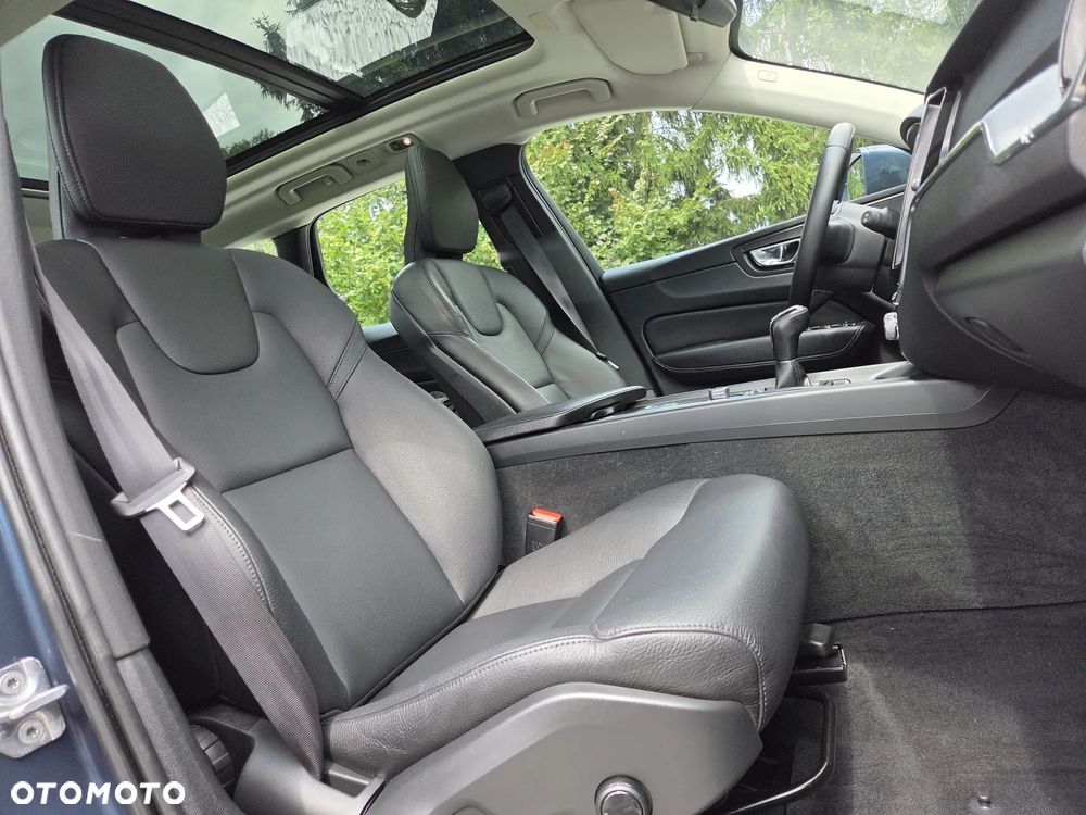 Volvo XC 60 D3 Momentum Pro - 13