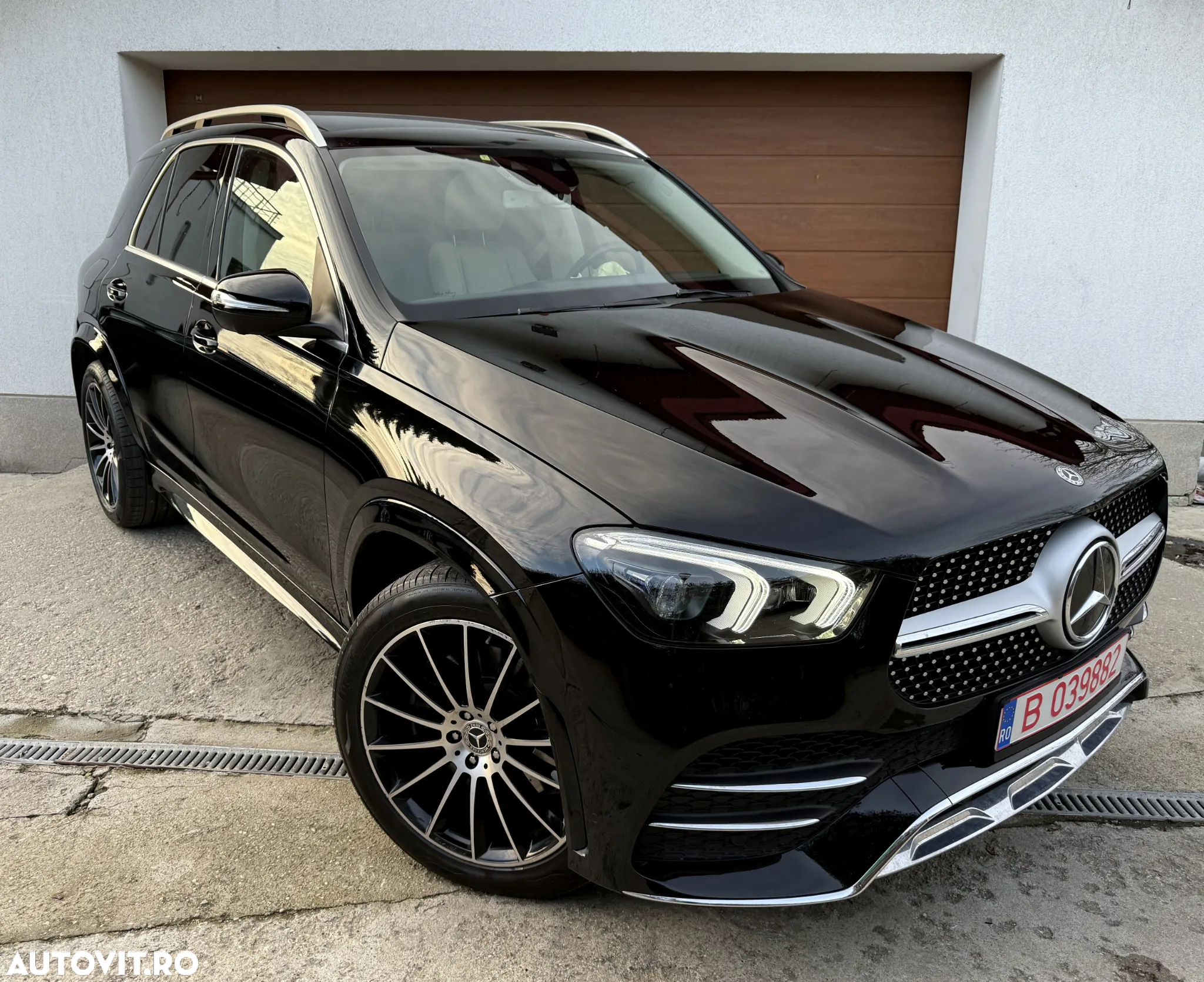 Mercedes-Benz GLE 300 d 4Matic 9G-TRONIC AMG Line - 29