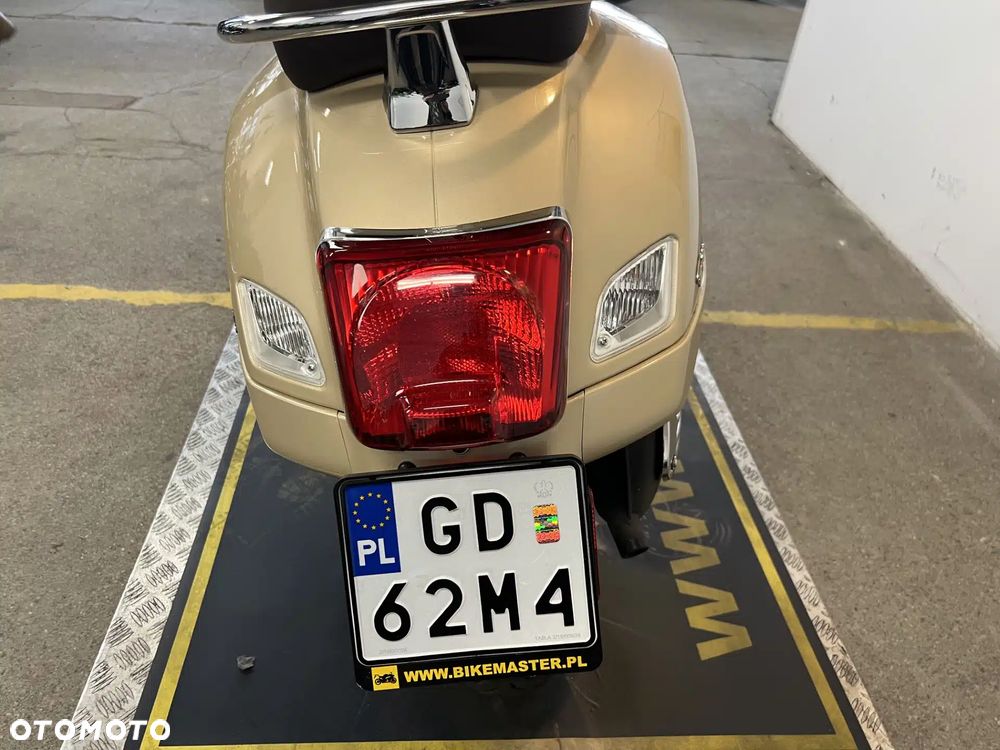 Vespa GTS - 7