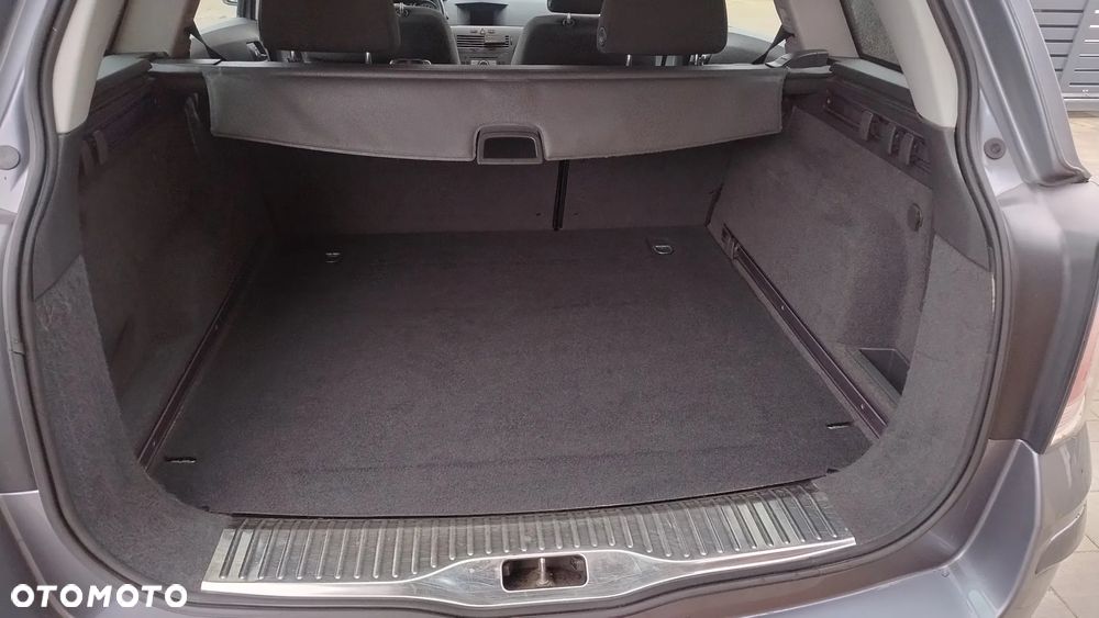 Opel Astra 1.6 Caravan Enjoy - 21