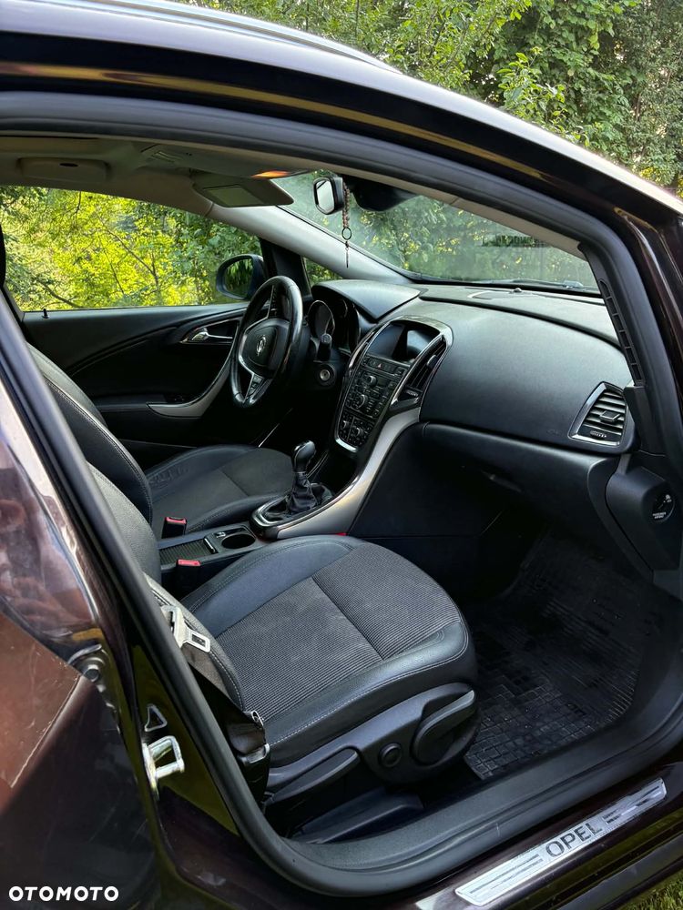 Opel Astra 1.4 T Cosmo S&S - 13