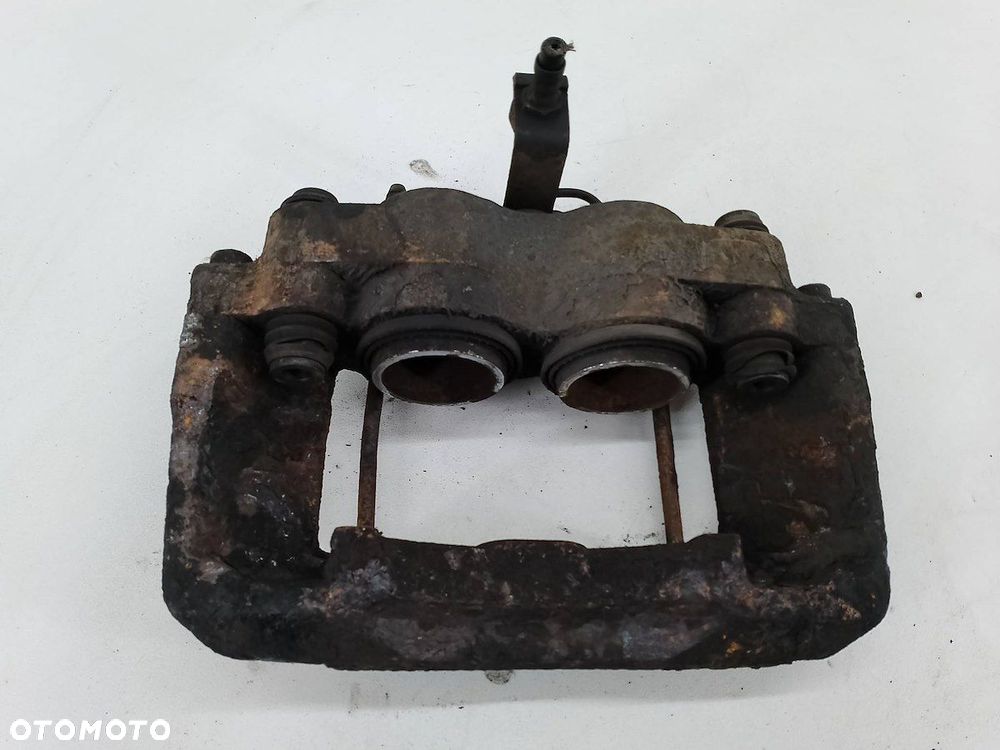 ZACISK HAMULCOWY PRAWY PRZÓD IVECO DAILY Tourus 24 3.0 HPI - 6